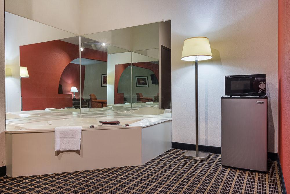 Quality Inn Commerce At I-85 Kültér fotó