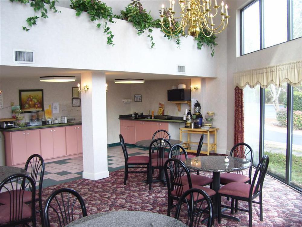 Quality Inn Commerce At I-85 Étterem fotó